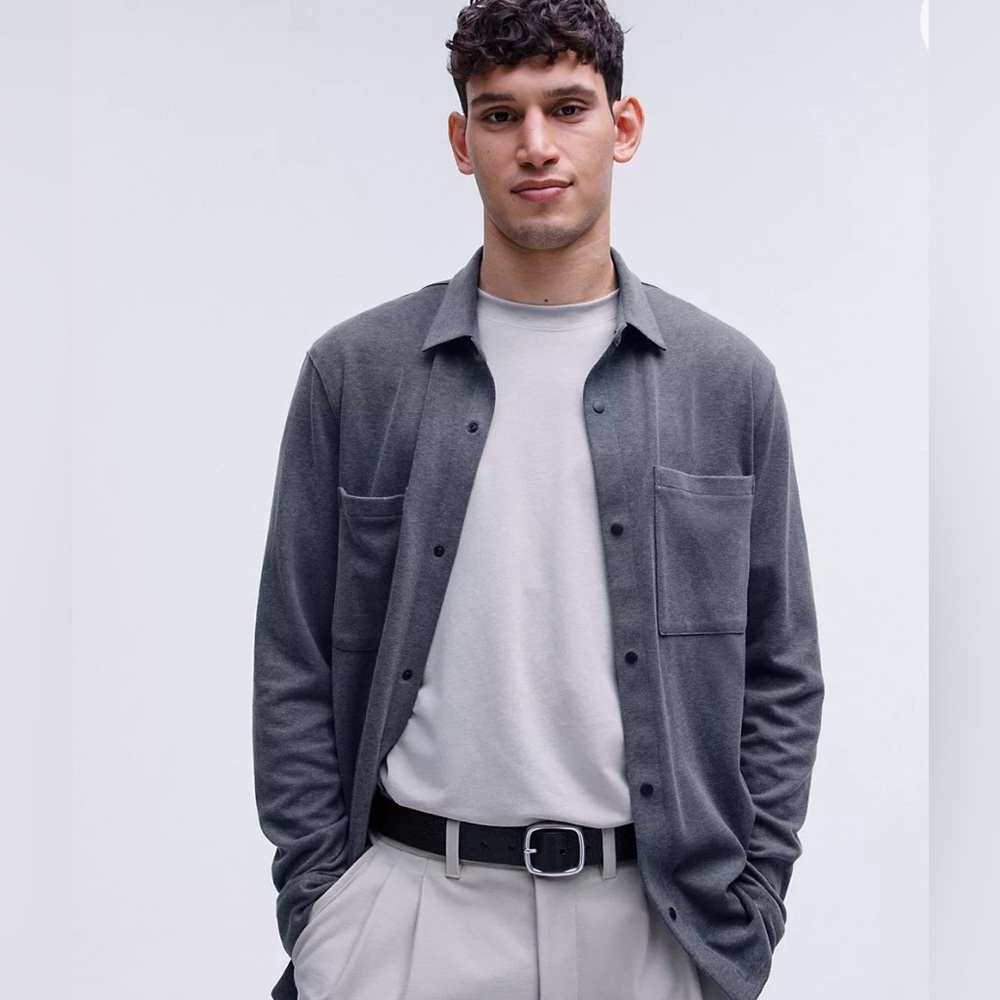 Lululemon Mens soft knit over shirt